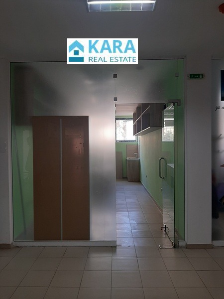 Дава под наем ОФИС, гр. Кърджали, Център, снимка 4 - Офиси - 53861431