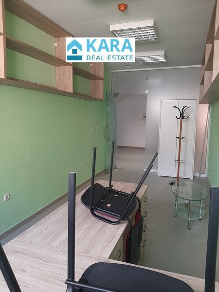Дава под наем ОФИС, гр. Кърджали, Център, снимка 2 - Офиси - 53861431