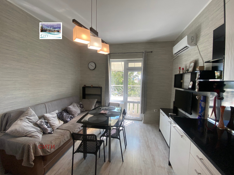 Kiadó  2 hálószobás Plovdiv , Centar , 80 négyzetméter | 99498500