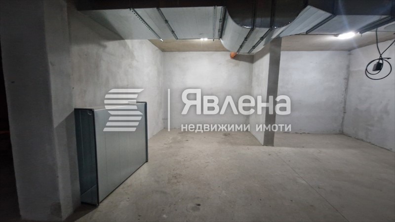 Дава под наем ГАРАЖ, ПАРКОМЯСТО, гр. София, Център, снимка 6 - Гаражи и паркоместа - 55907826
