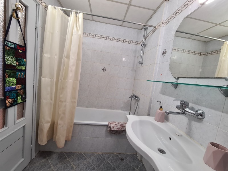 Vuokrattavana  3 makuuhuonetta Plovdiv , Karšijaka , 100 neliömetriä | 66158797 - kuva [12]