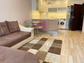 1 slaapkamer Vazrazjdane 1, Varna