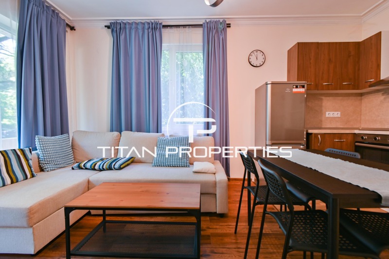 Издаје се  2 спаваће собе Софија , Редута , 80 м2 | 56169655