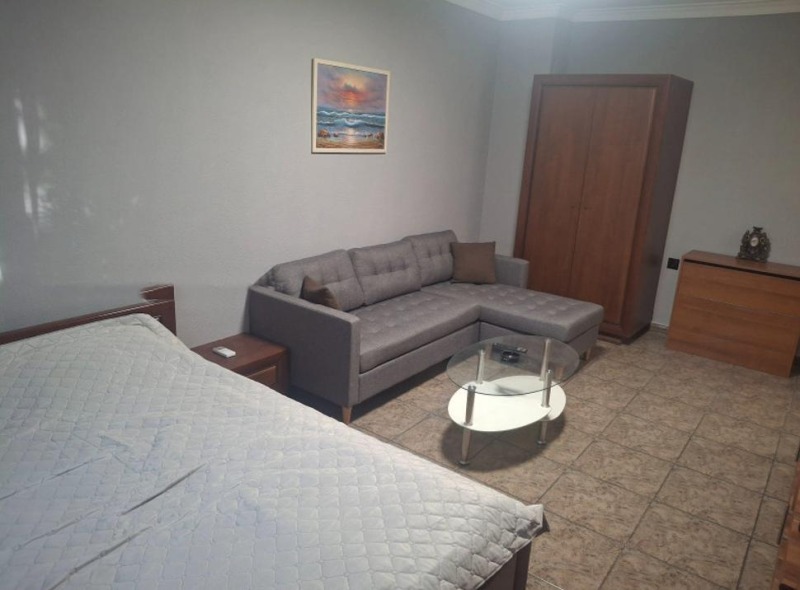 K pronájmu  Studio Sofia , Medicinska akademija , 57 m2 | 23913117