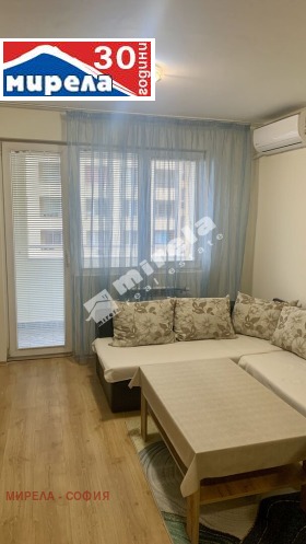 1 chambre Darvenitsa, Sofia 6