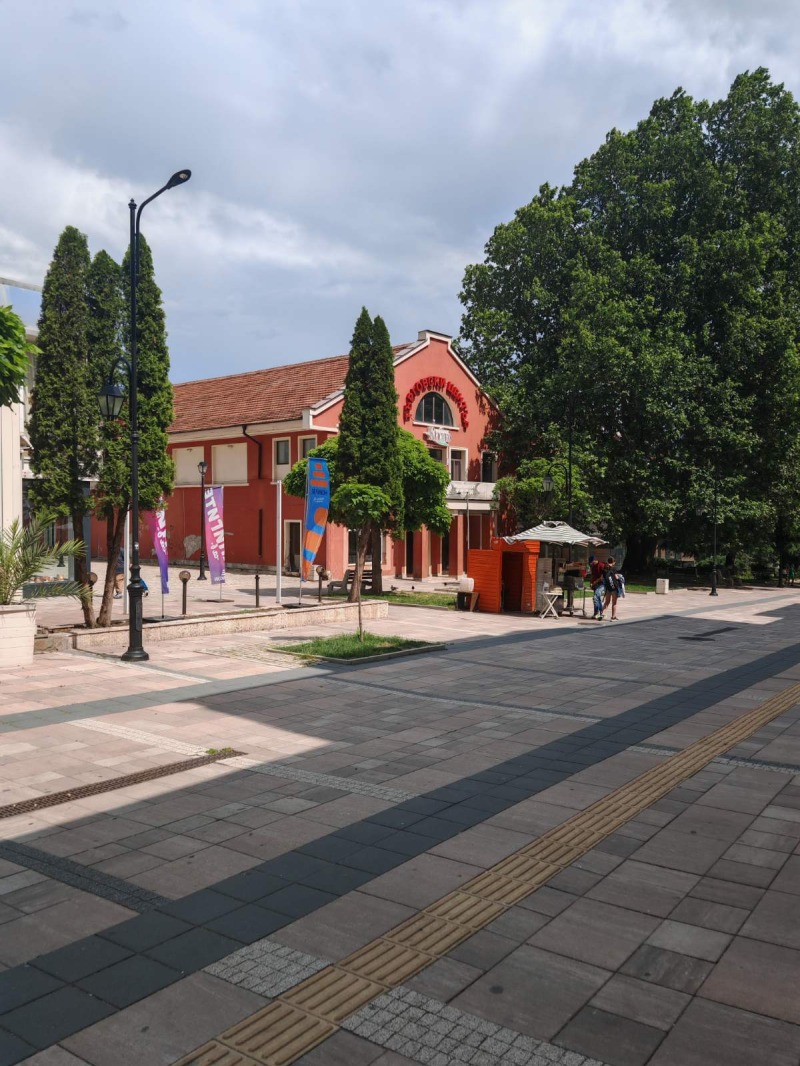 Дава под наем ОФИС, гр. Карлово, област Пловдив, снимка 2 - Офиси - 52198296