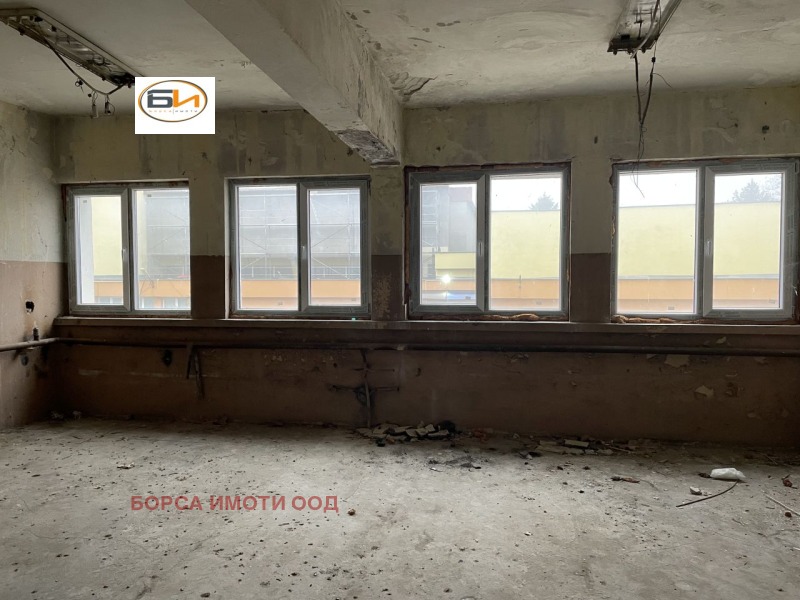 Дава под наем СКЛАД, гр. Враца, Промишлена зона, снимка 2 - Складове - 52720795