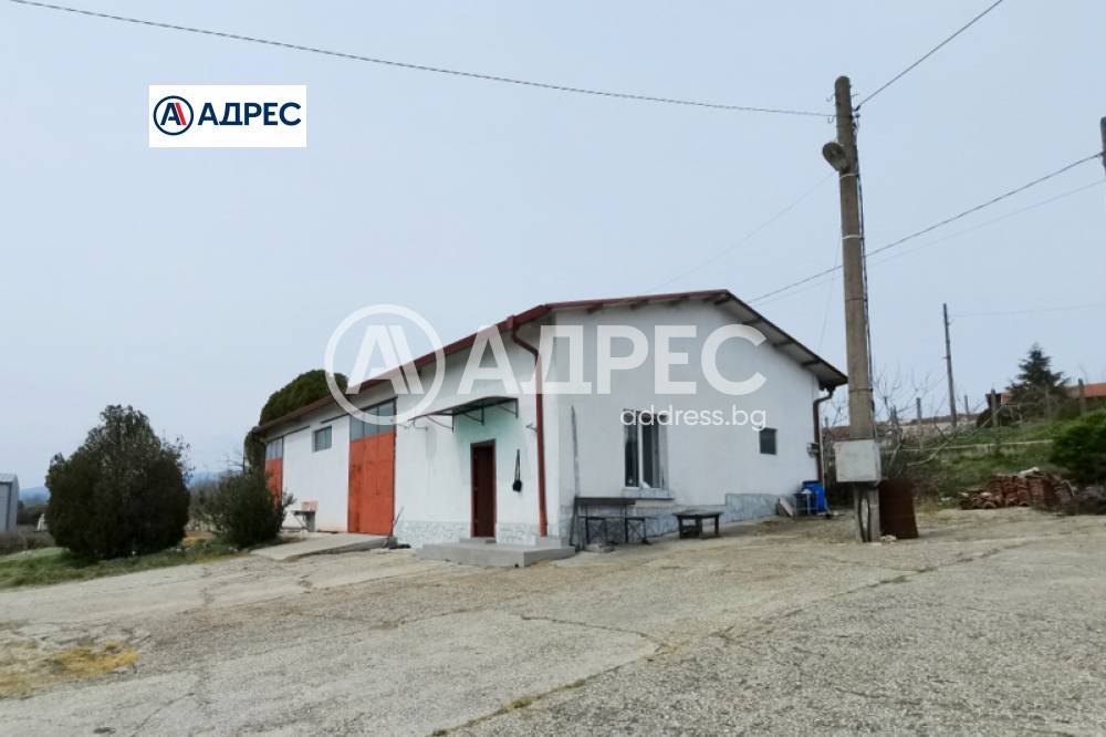 Дава под наем ПРОМ. ПОМЕЩЕНИЕ, с. Склаве, област Благоевград