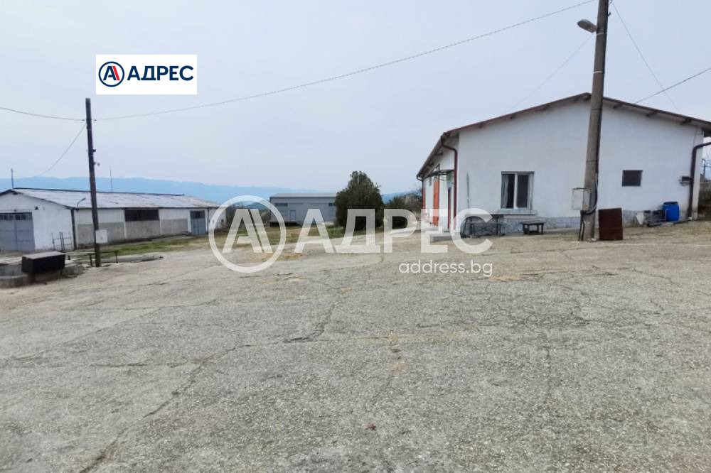 Дава под наем ПРОМ. ПОМЕЩЕНИЕ, с. Склаве, област Благоевград, снимка 11 - Производствени сгради - 53984931