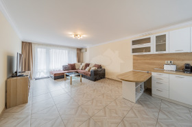 3+ camere da letto Tsentar, Sofia 1