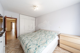 3+ camere da letto Tsentar, Sofia 8