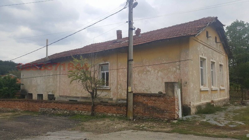 Дава под наем  Пром. помещение област Пловдив , с. Мътеница , 714 кв.м | 12034755 - изображение [2]