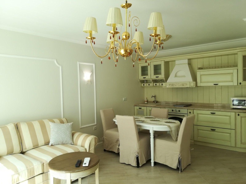 Дава под нем  2-стаен, град Варна, к.к. Златни пясъци •  730 € • ID 98148648 — holmes.bg - [1] 