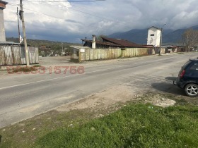 Обява дава под наем търговски комплекс, гр. Дупница, област Кюстендил
