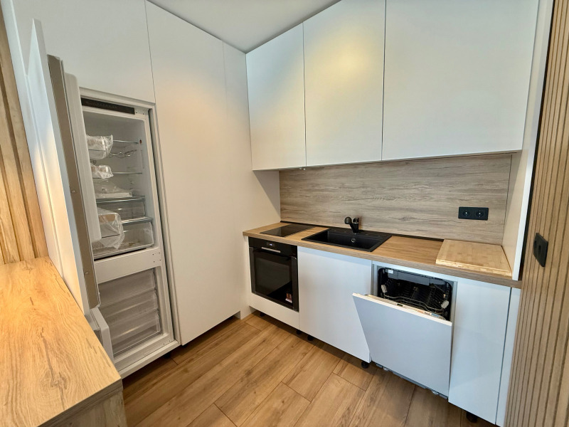 Til leje  1 soveværelse Sofia , Vitosha , 70 kvm | 94434207 - billede [4]