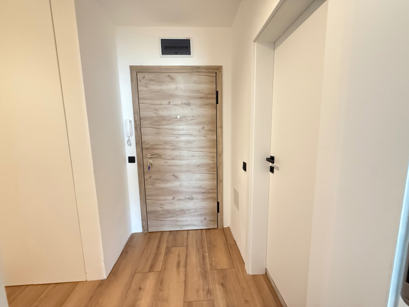 Til leje  1 soveværelse Sofia , Vitosha , 70 kvm | 94434207 - billede [12]