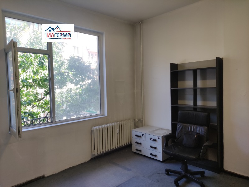 Te huur  Kantoor Sofia , Tsentar , 125 m² | 41352554 - afbeelding [4]