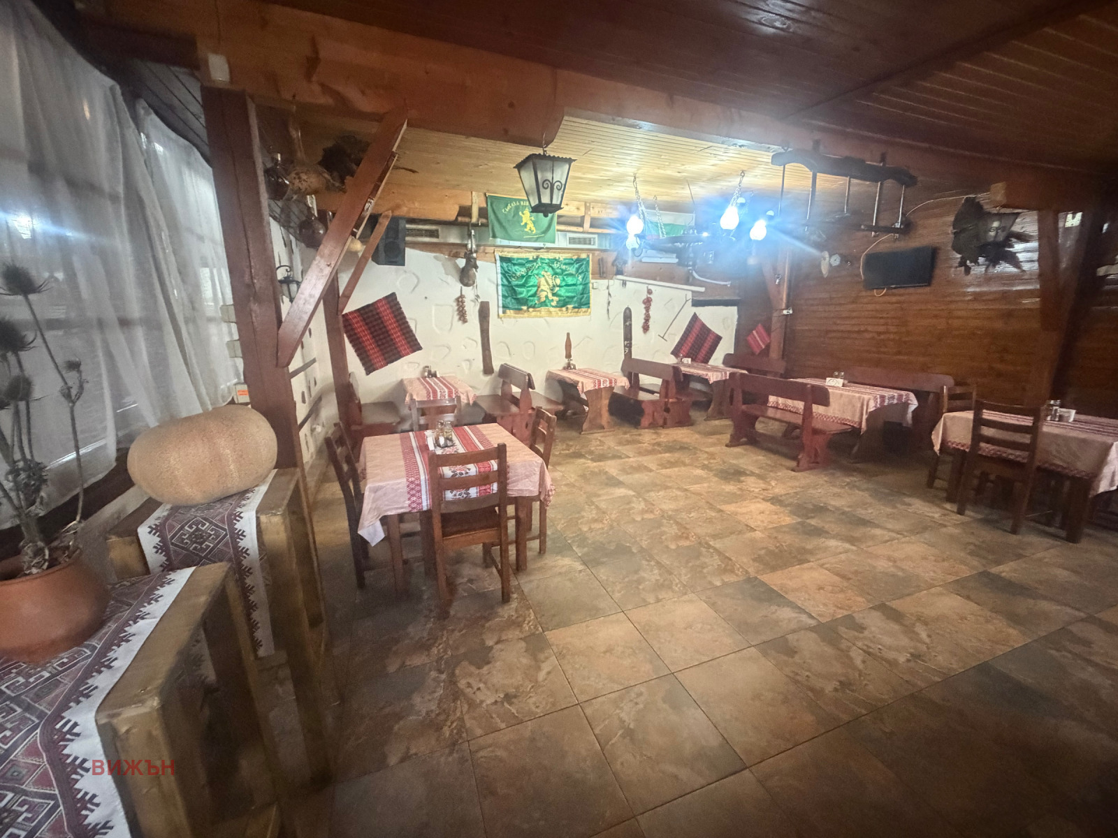 Дава под наем ЗАВЕДЕНИЕ, гр. Перник, Център