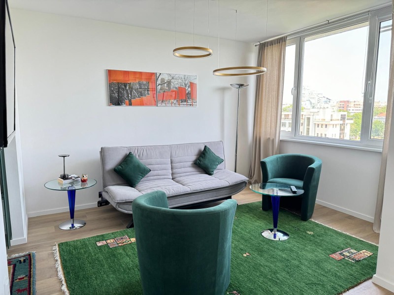 A louer  Studio Bourgas , Tsentar , 49 m² | 42948480