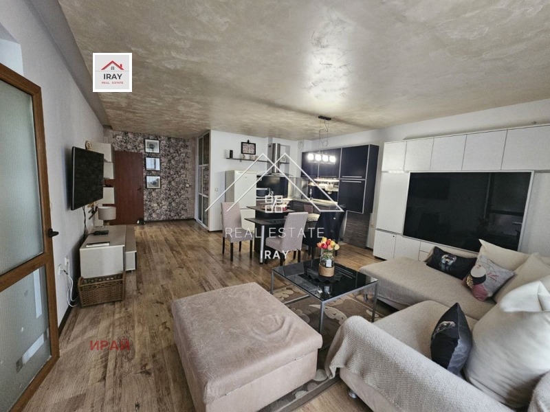 Kiadó  1 hálószoba Stara Zagora , Centar , 80 négyzetméter | 39226074