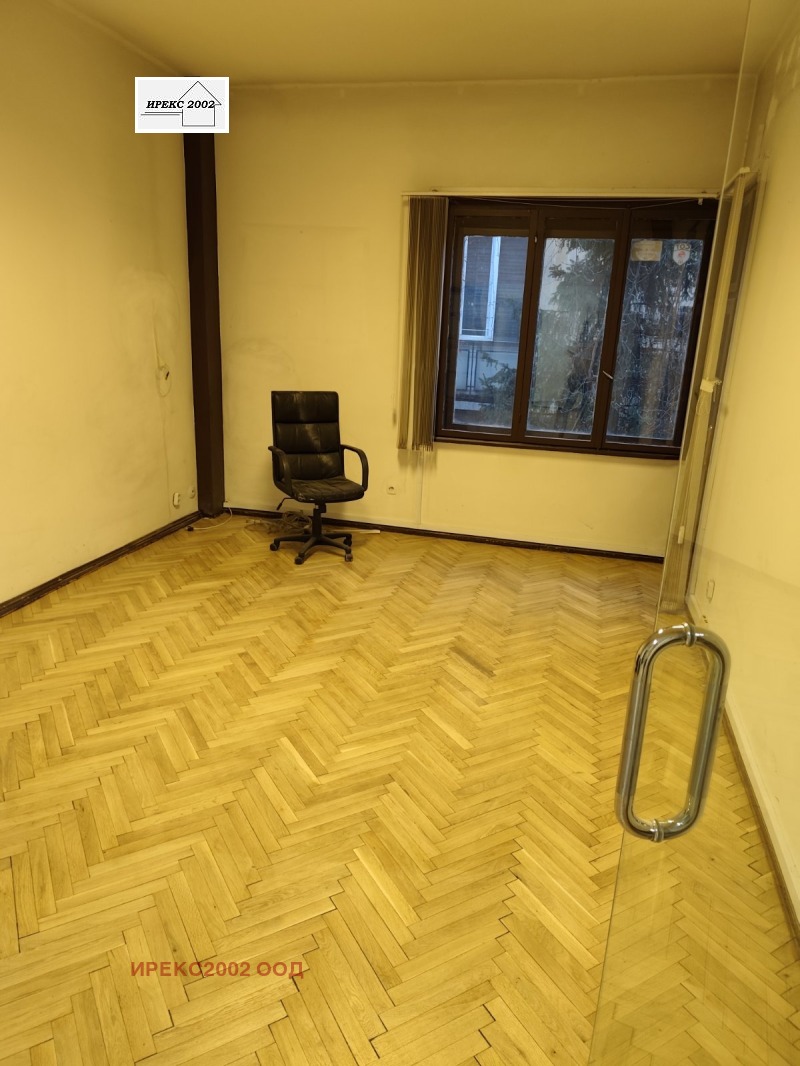 Дава под наем МНОГОСТАЕН, гр. София, Център, снимка 9 - Апартаменти - 51876041