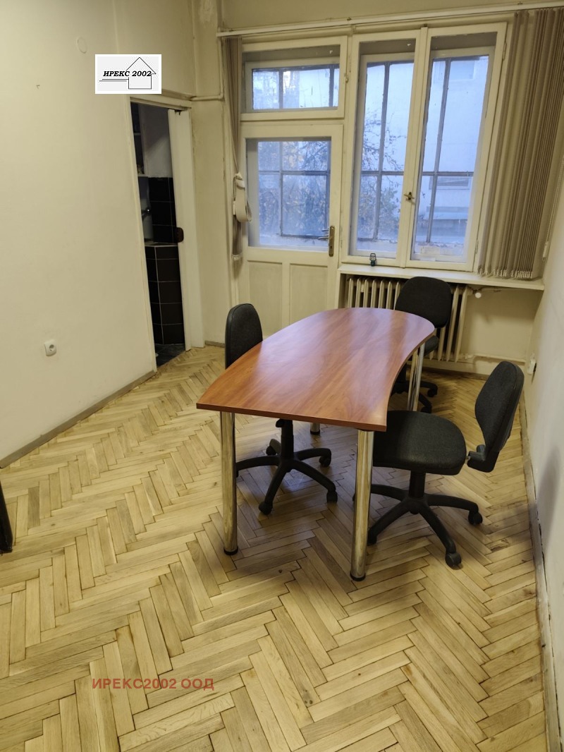 Дава под наем МНОГОСТАЕН, гр. София, Център, снимка 3 - Апартаменти - 51876041