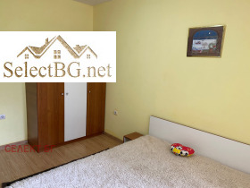 2-стаен град Велико Търново, Акация 4
