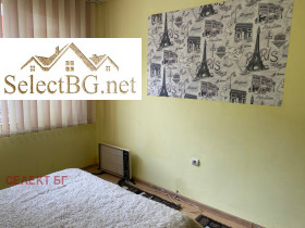 2-стаен град Велико Търново, Акация 3