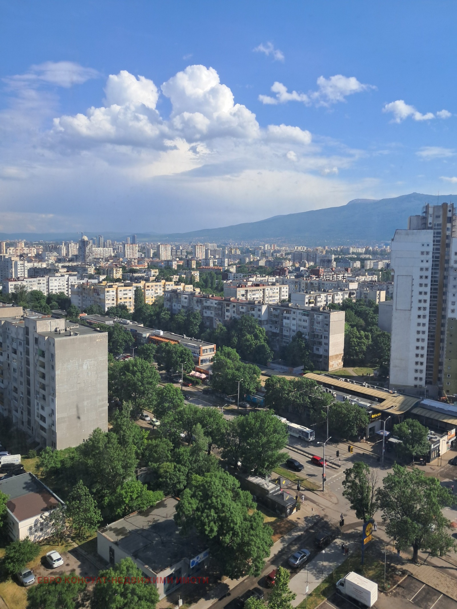 Дава под наем 2-СТАЕН, гр. София, Света Троица