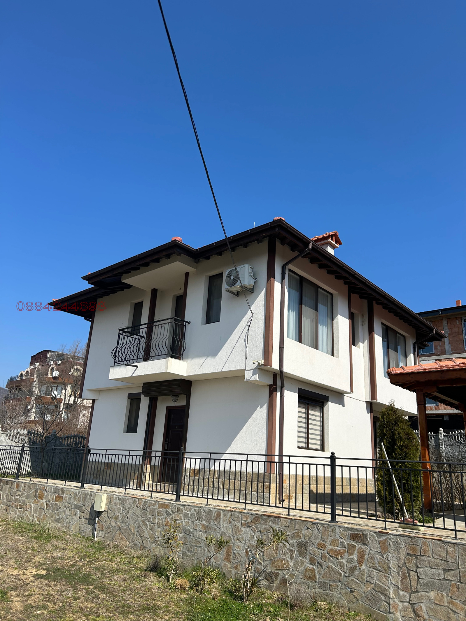 Дава под наем КЪЩА, с. Кошарица, област Бургас, снимка 2 - Къщи - 54122385