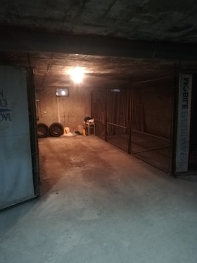 Garagem Medicinska akademiia, Sofia
