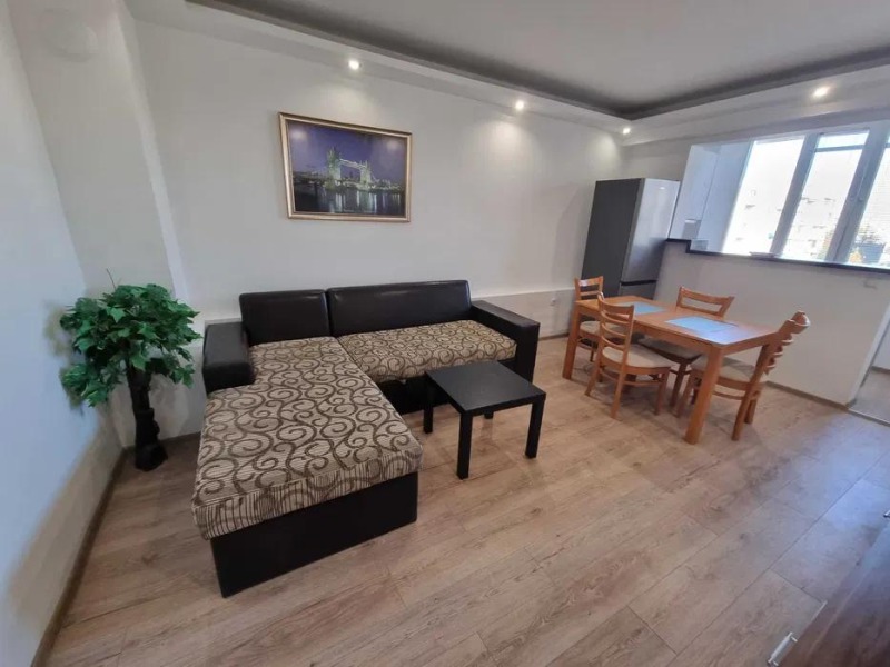 Издаје се  2 спаваће собе Пловдив , Кјучук Париж , 98 м2 | 37674282