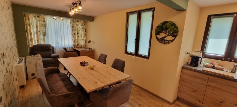 Zu vermieten  2 Schlafzimmer Sofia , Bankja , 92 qm | 93917508