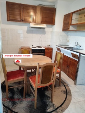 1 Schlafzimmer Dobrudschanski, Schumen 1