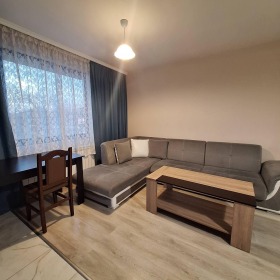 1 quarto Hristo Smirnenski, Plovdiv