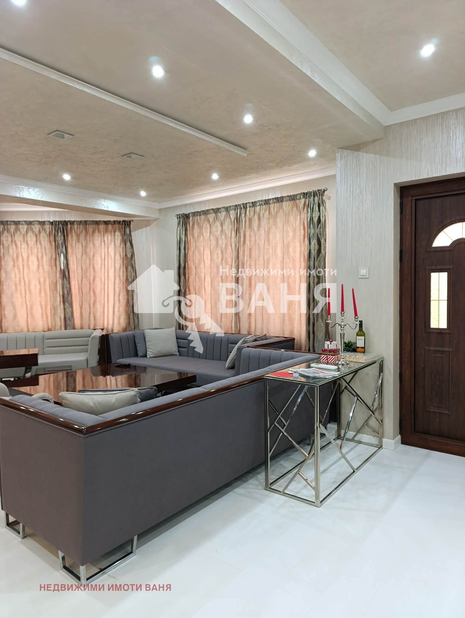 Дава под наем КЪЩА, гр. Карлово, област Пловдив, снимка 2 - Къщи - 53989788