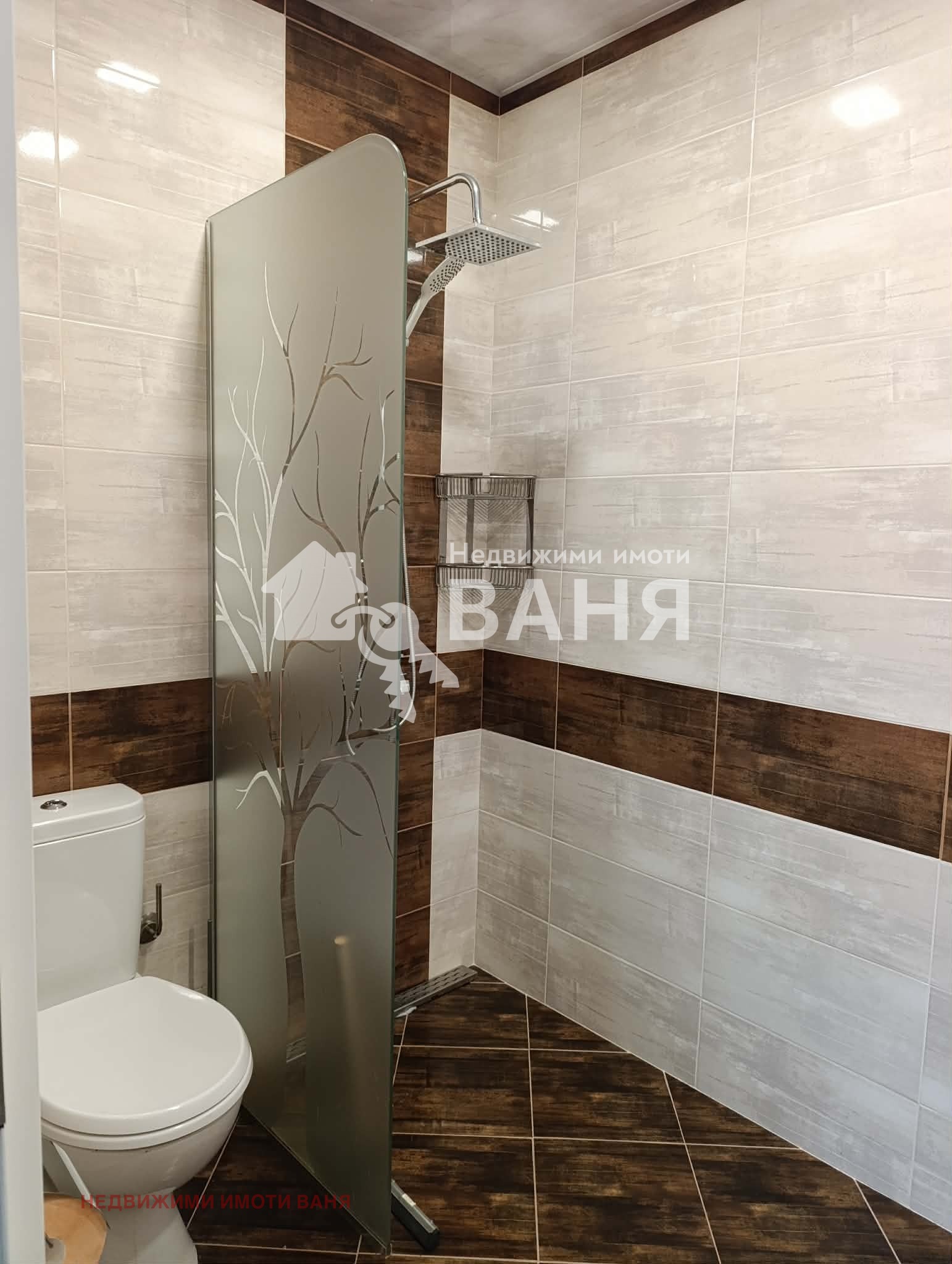 Дава под наем КЪЩА, гр. Карлово, област Пловдив, снимка 14 - Къщи - 53989788