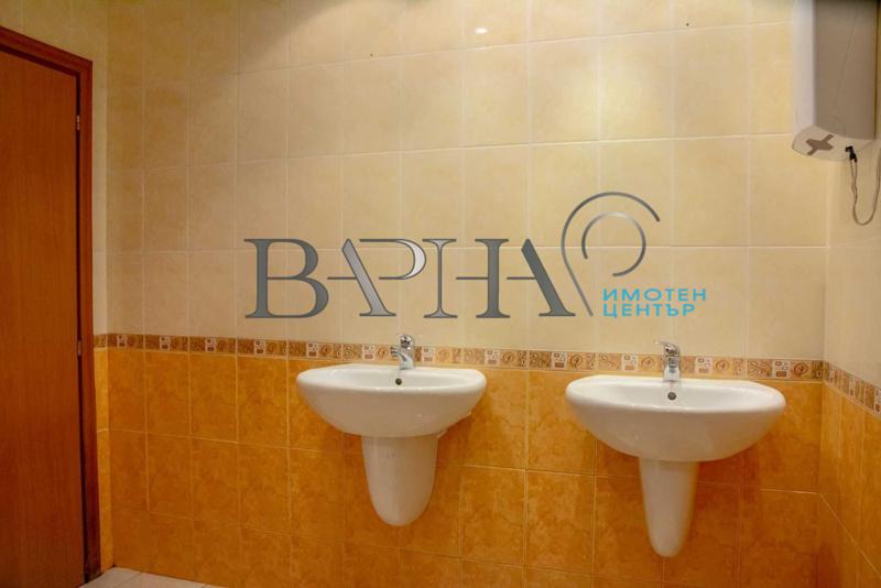 Дава под наем ОФИС, гр. Варна, Спортна зала, снимка 11 - Офиси - 55273372