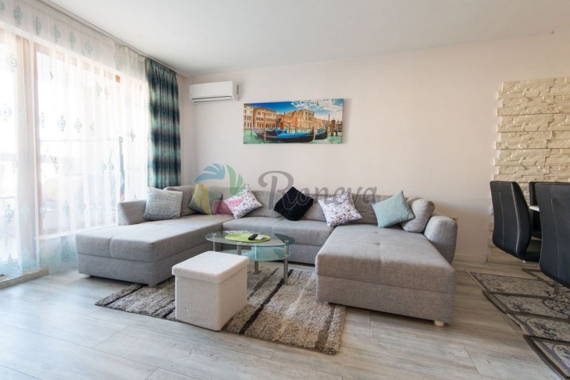 A louer  2 chambres Varna , m-t Alen mak , 130 m² | 96541578