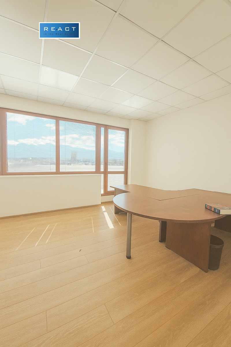 Дава под Наем ОФИС в град София, Център - 2200 кв.м / 21 990 € » 43 008.70 лв., РЕАКТ