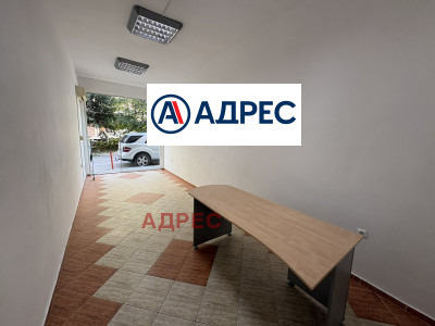 Дава под наем МАГАЗИН, гр. Варна, Централна поща