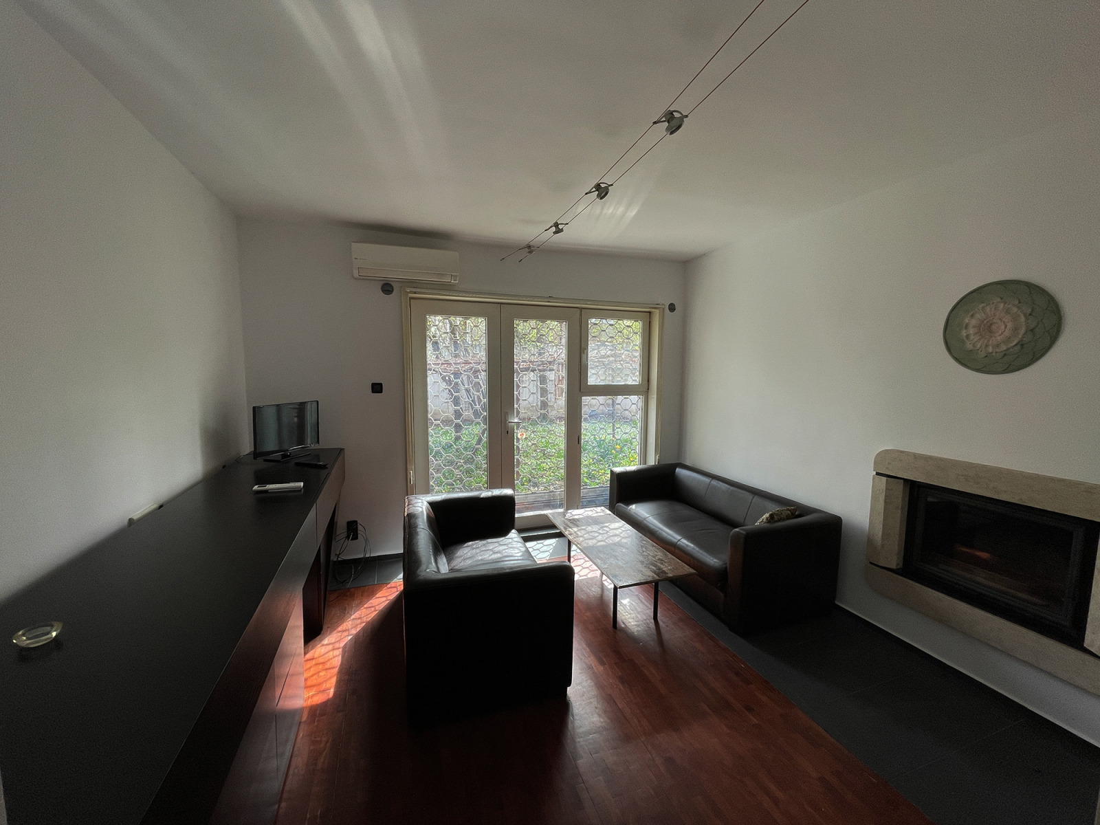 Дава под наем КЪЩА, гр. София, Редута, снимка 3 - Къщи - 53758868