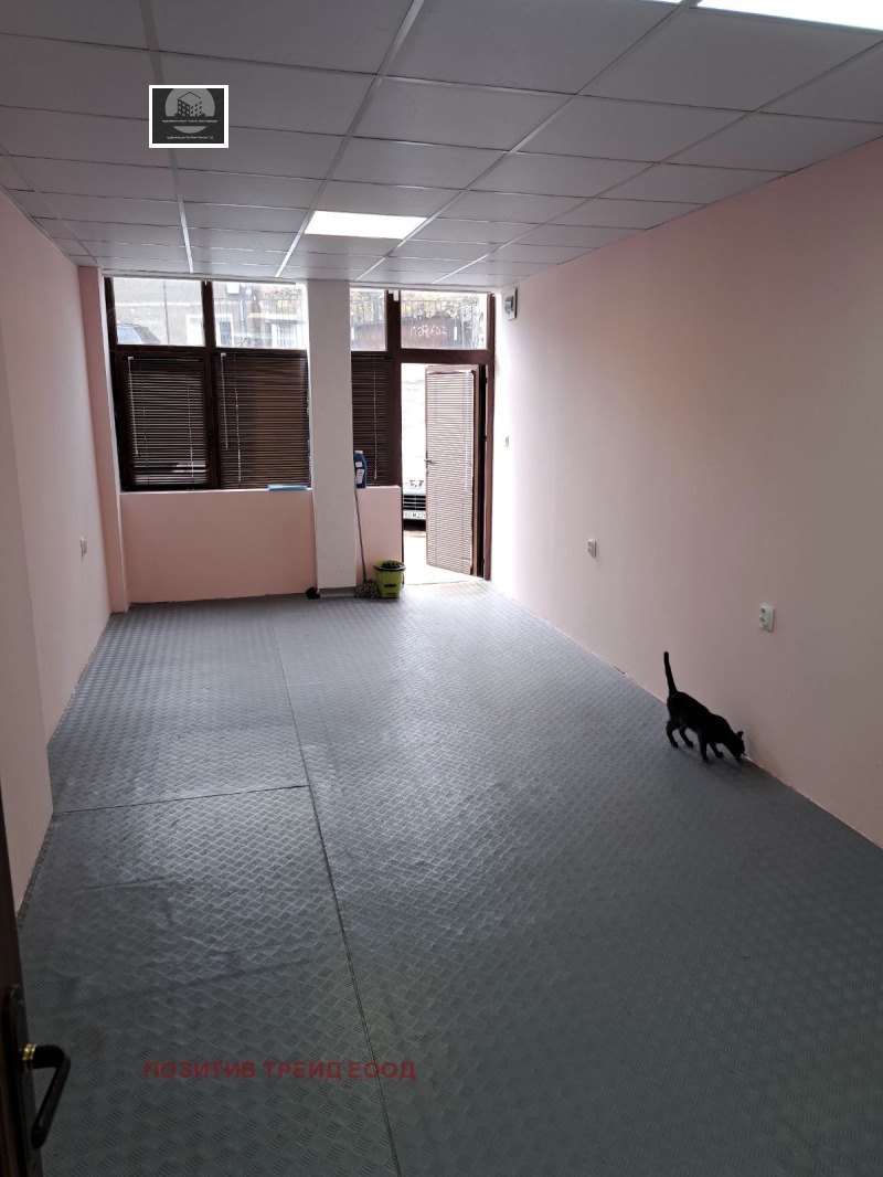 Дава под наем МАГАЗИН, гр. Дупница, област Кюстендил, снимка 4 - Магазини - 52470178