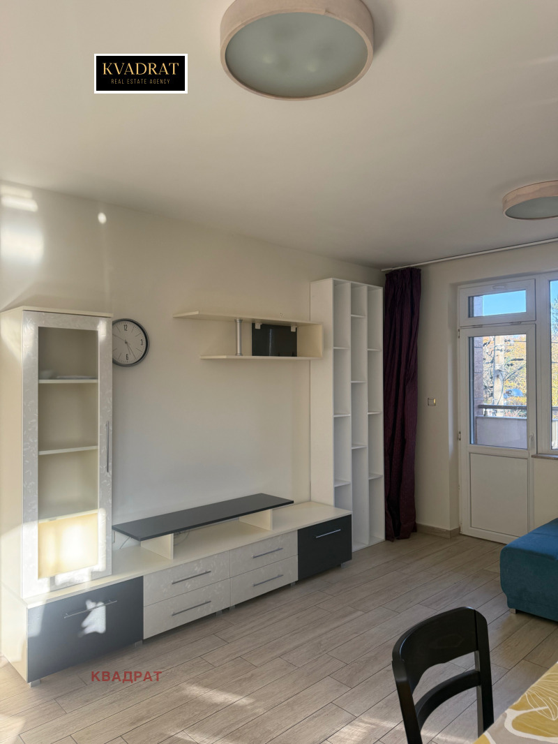 Дава под наем 4-СТАЕН, гр. София, Бъкстон, снимка 2 - Апартаменти - 52438940