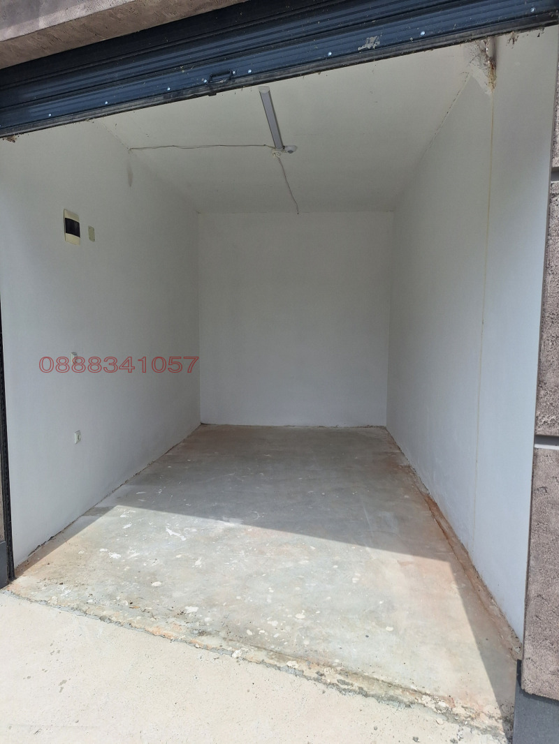 Дава под наем ГАРАЖ, ПАРКОМЯСТО, гр. Велико Търново, Картала, снимка 3 - Гаражи и паркоместа - 52784067