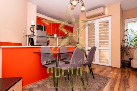 1 chambre Hristo Smirnenski, Plovdiv