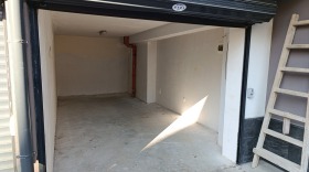 Garage Zentar, Plowdiw 1