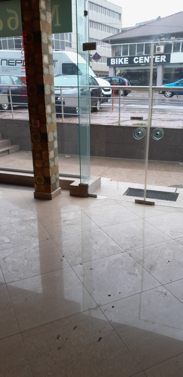 Дава под наем МАГАЗИН, гр. София, Витоша, снимка 3 - Магазини - 52399583