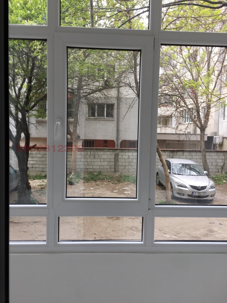 Дава под наем ГАРАЖ, ПАРКОМЯСТО, гр. Варна, Център