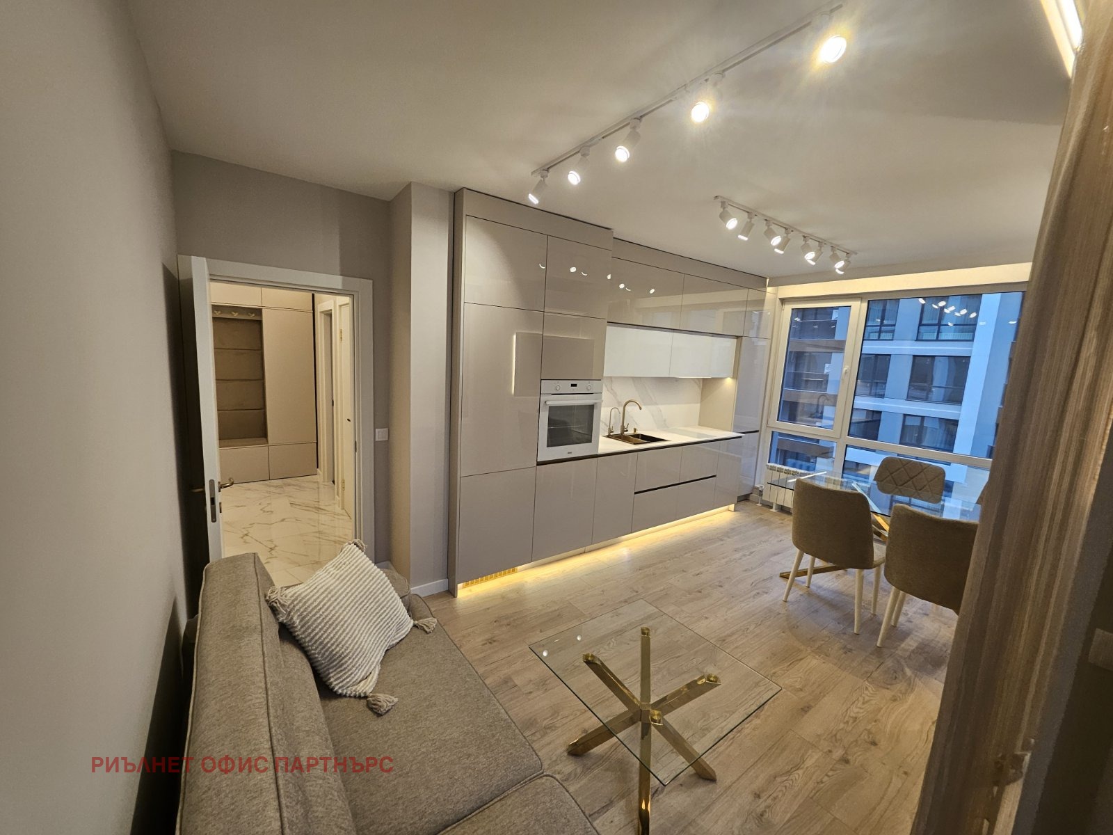 Дава под наем 3-СТАЕН, гр. София, Малинова долина, снимка 2 - Апартаменти - 53886269